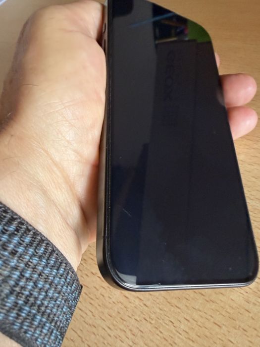 Iphone 15pro titanio preto