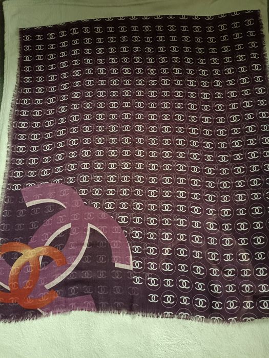 Szalik Chanel/ Logo wełna