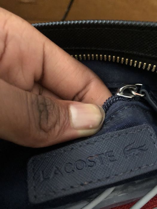 Bolsa da lacoste como nova