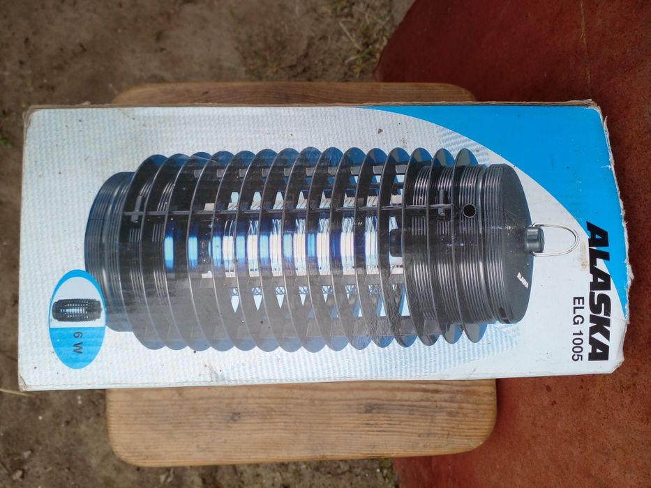 Лампа ловушка для комаров