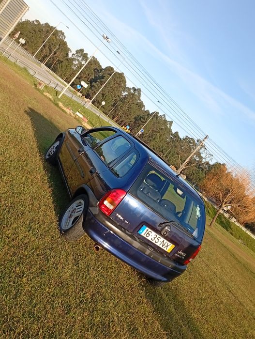 Opel corsa bom estado 1.2