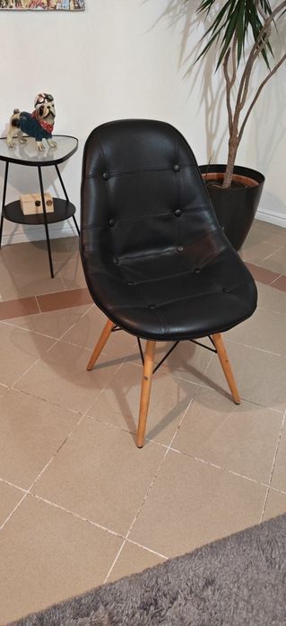 Vendo cadeira decorativa