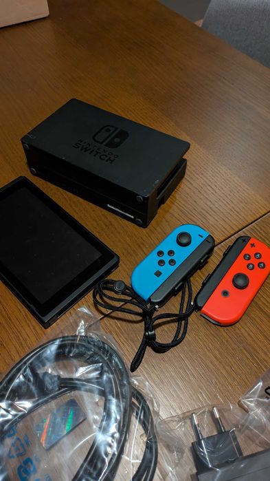 Nintendo Switch (Modelo V1) – Completa + Acessórios