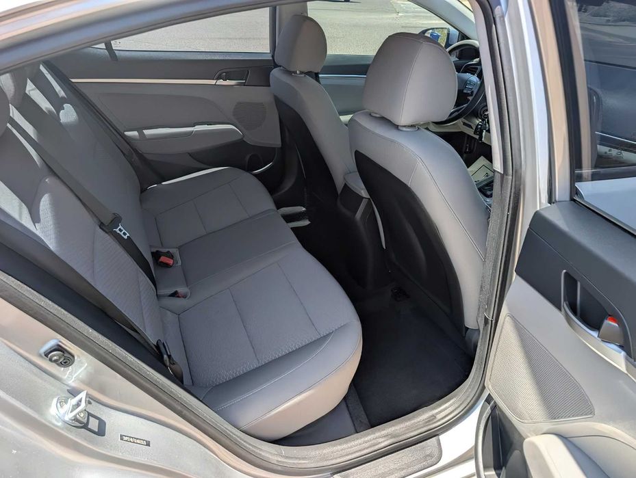 Hyundai Elantra      2020