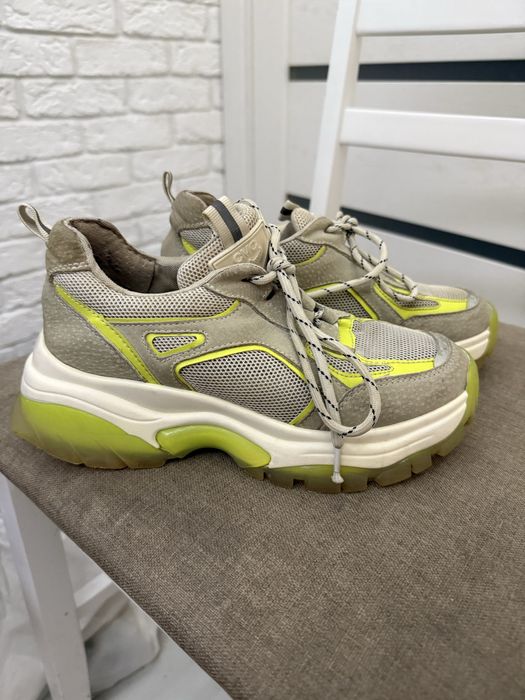 Жіночі кросівки 36р Antonio Biaggi