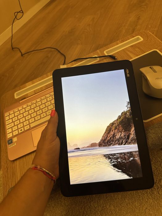 Portátil Asus Transformer Book