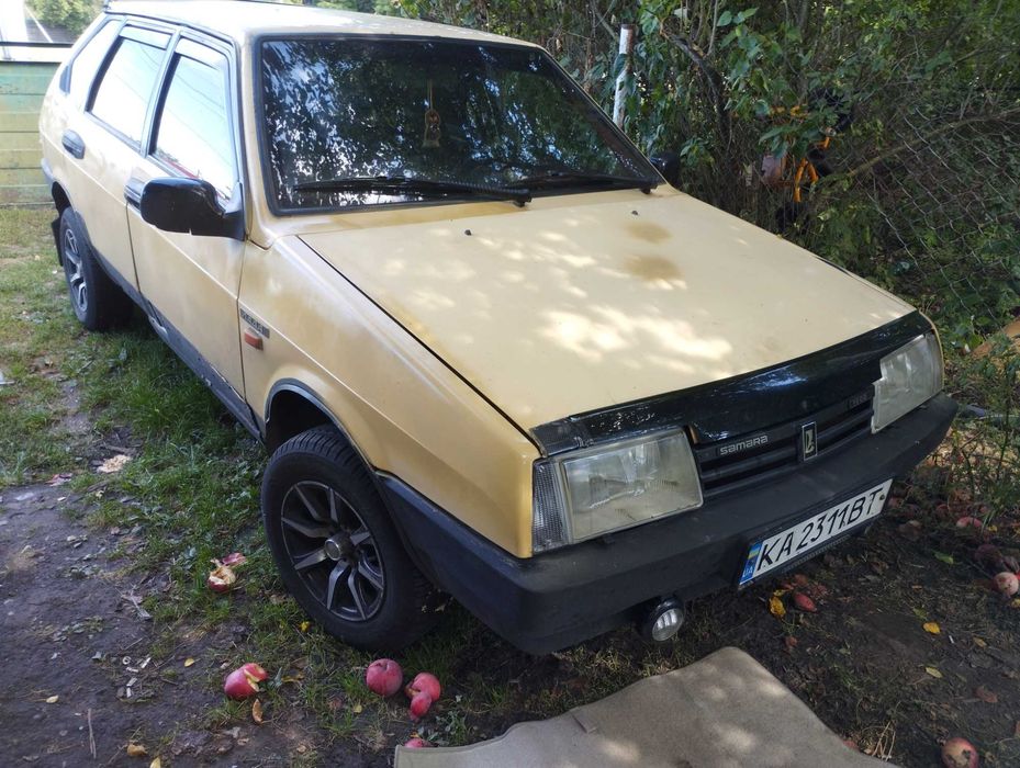Автомобиль ваз 2109