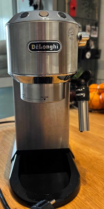 Título: Conjunto Café De'Longhi Dedica + Moinho - Excelente Estado