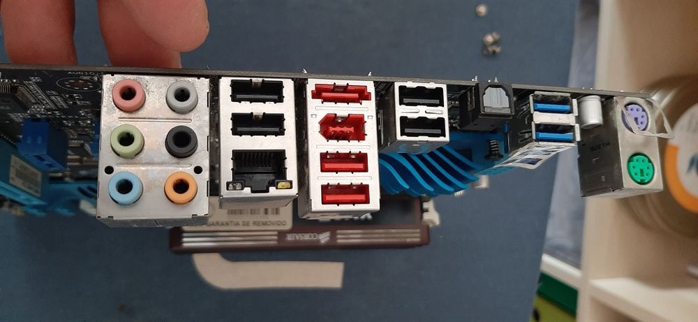 Motherboard asus p8p67-m + processador i5 2800mh + 8g corsair memoria64171701789698121