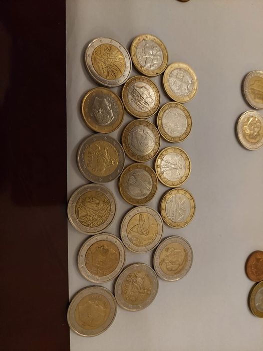 Moedas 2€ e outras