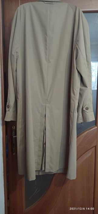 Плащ Bugatti,тренч бежевий 62 р