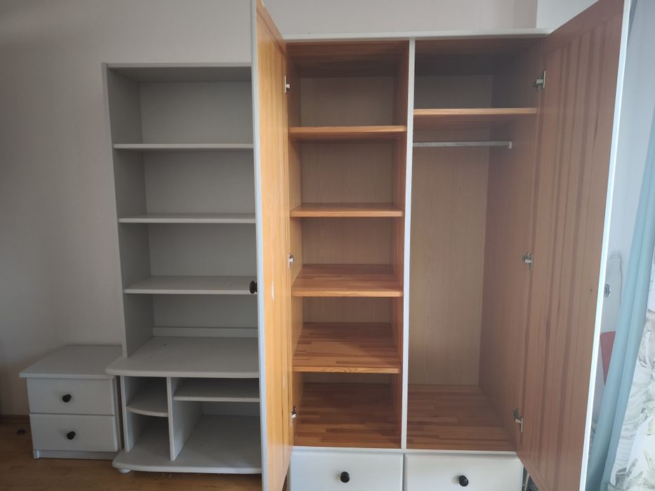 Solidny Komplet Mebli Młodzieżowych z DREWNA SOSNOWEGO-OKAZJA