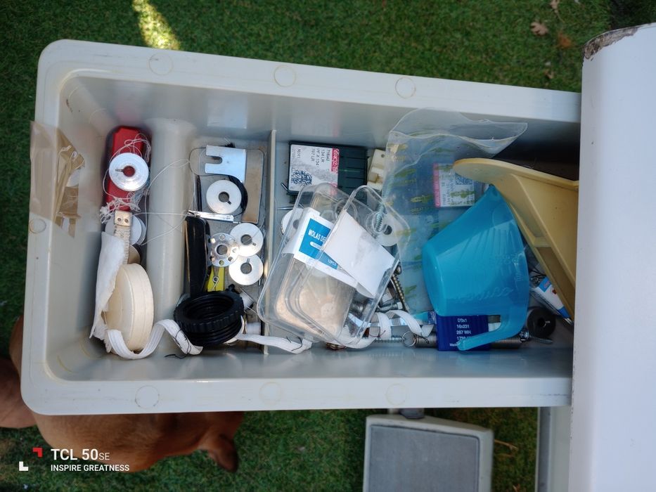 Máquina de costura semi industrial a funcionar na perfeição.