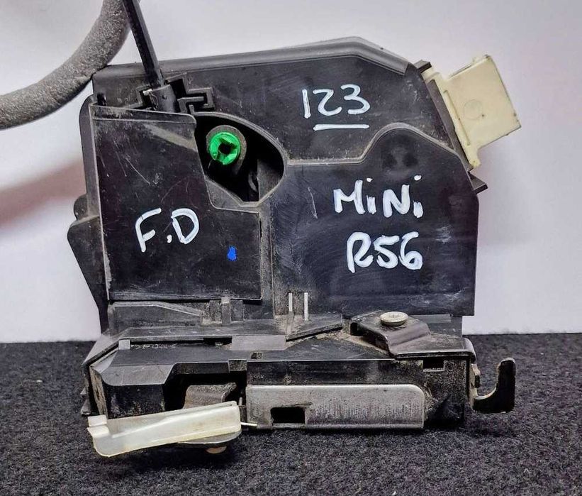 Fechadura / Fecho Porta Frente Direito MINI MINI (R56) ano 2005
