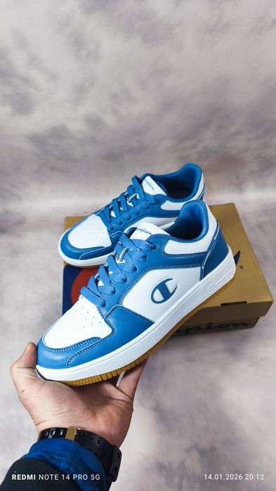 sneakersy Champion Rebound 2.0 Low w kolorze białym z niebieskimi deta