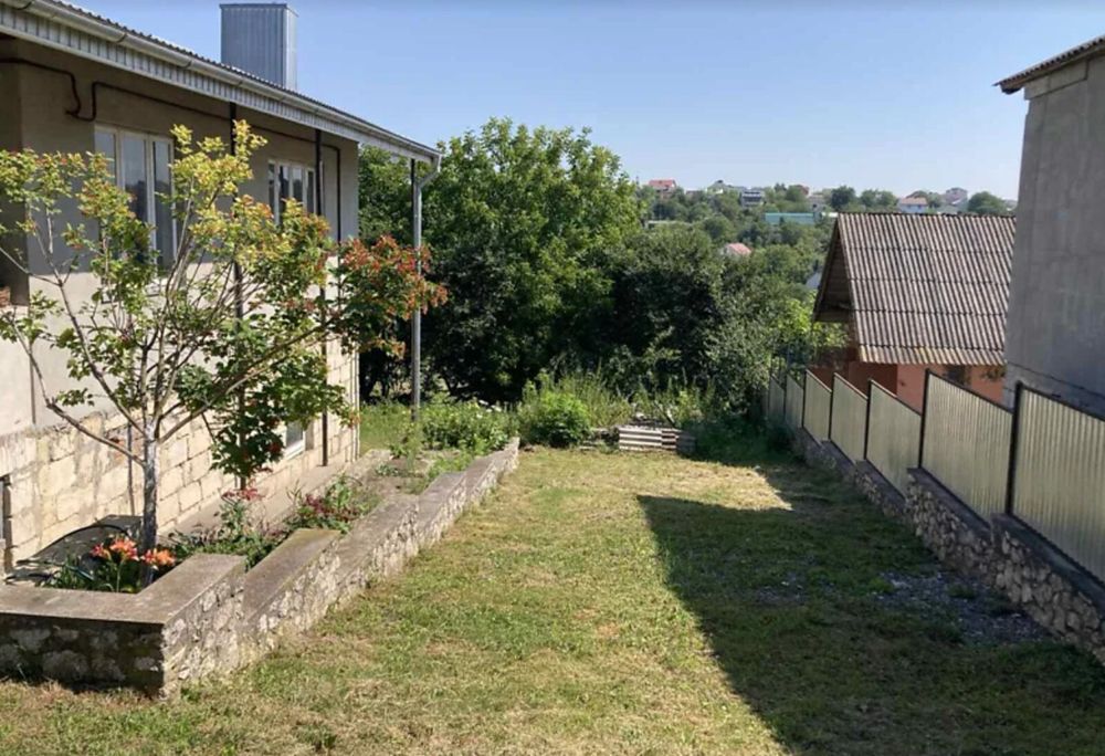 Продаж 2 пов.будинку зділянкою на 25 соток