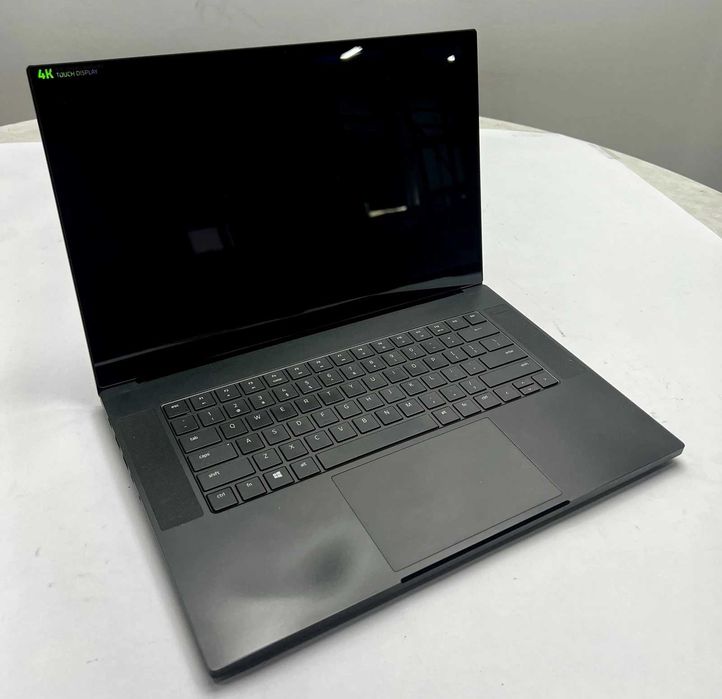 Razer Blade 15 (2020) RZ09, i7-10875H, 32GB, 1TB