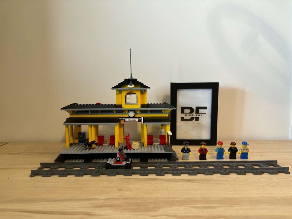 Lego trains 7997 train station