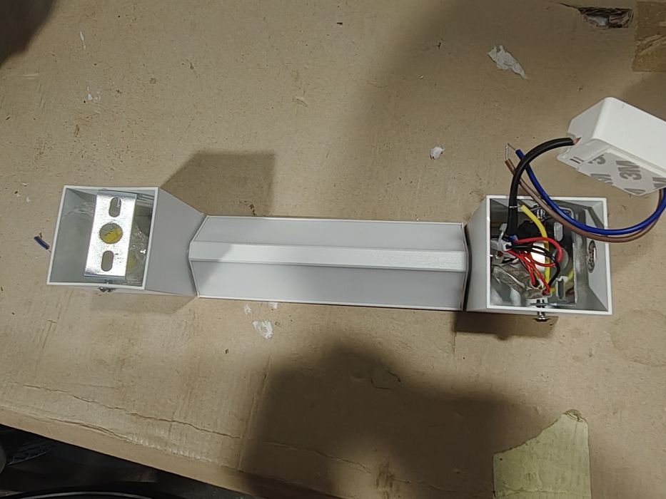 Kinkiet regulowany biały 30 cm