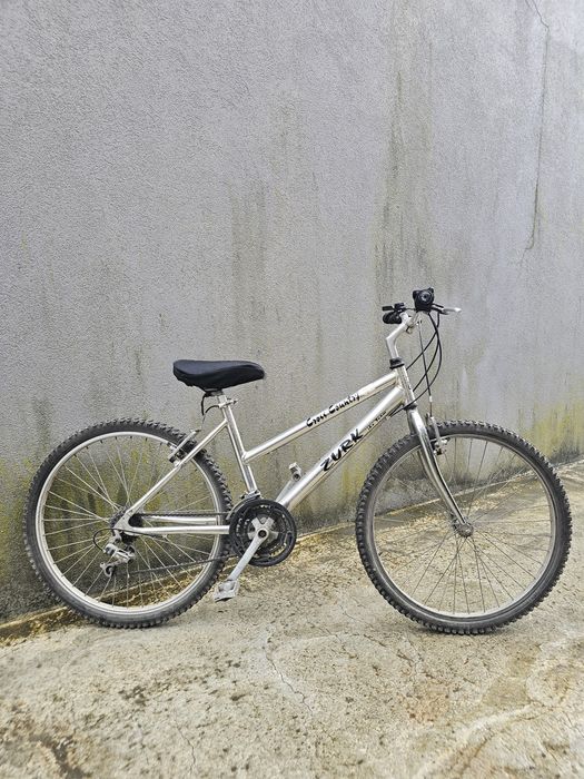 Bicicleta marca zurk em alumínio