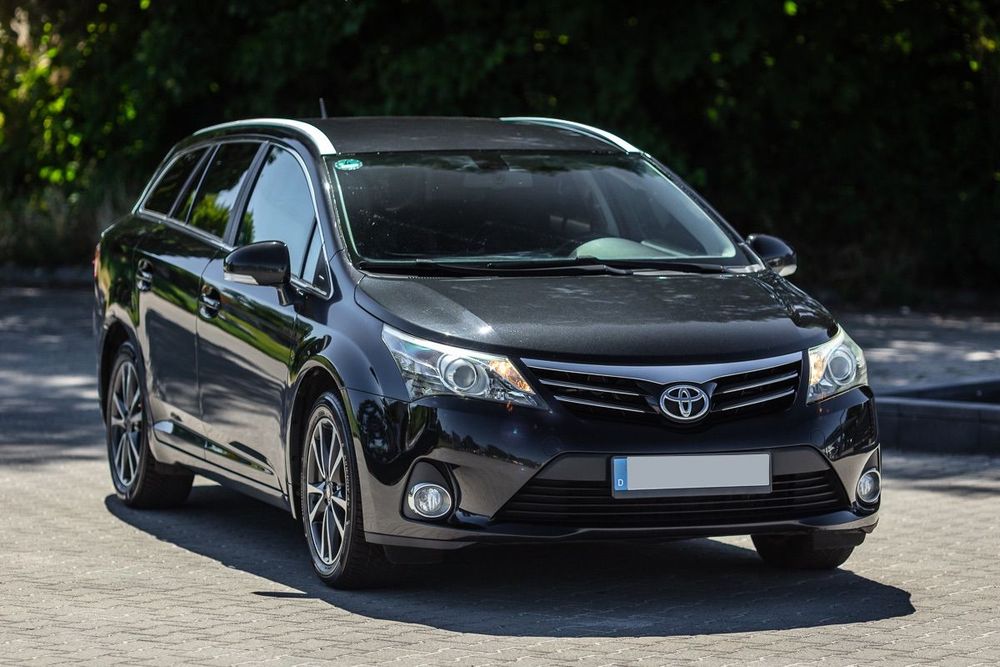 Toyota Avensis 2,2 D4D 150 Ps Lift Nawi Kamera Alu Grz.Fotele Zadbana