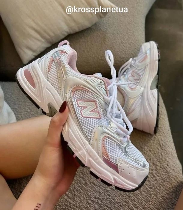 New Balance 530 White Silver Pink трендові жіночі кросівки ню беланс 530 сітка нб