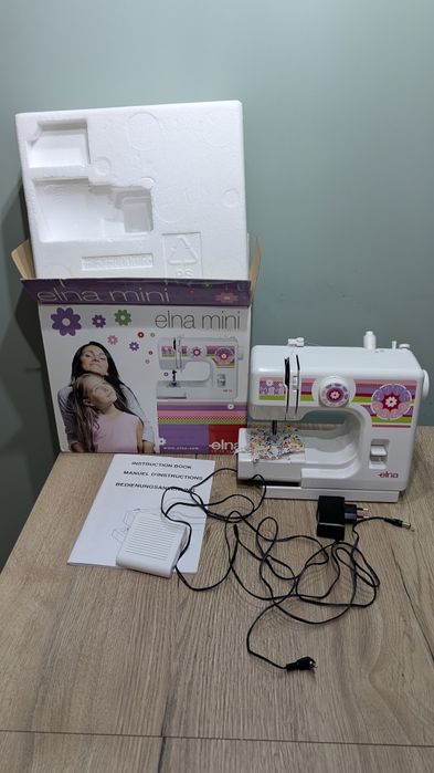 Швейна машинка Elna mini електрична педальна