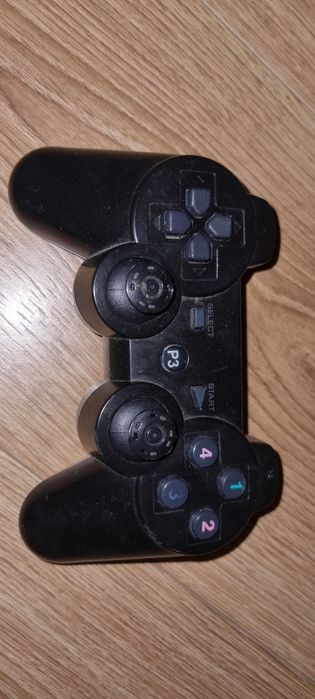 Pad  do konsoli ps3