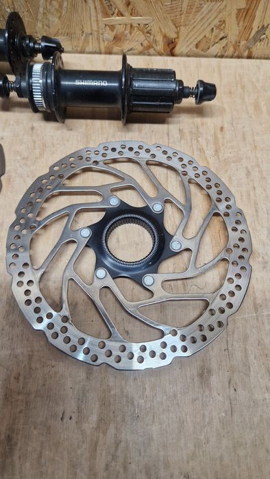 Piasty piasta oraz tarcze tarcz  shimano