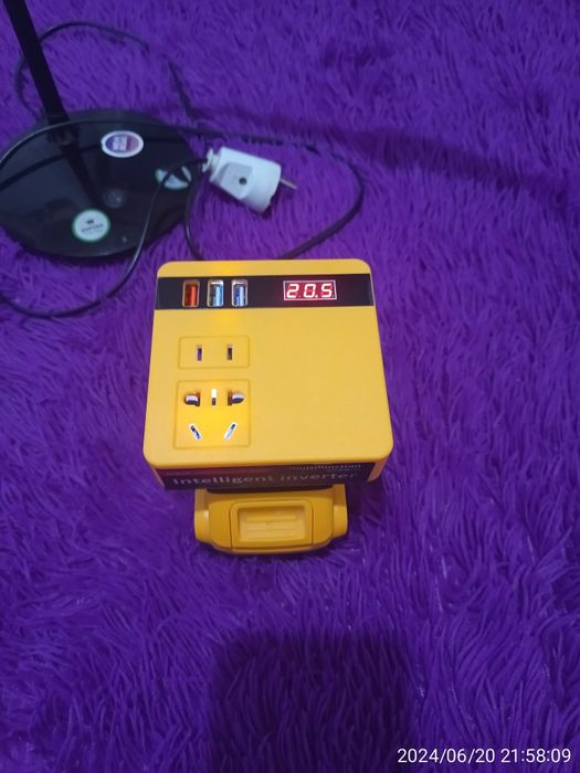 Інвертор DeWalt 2025