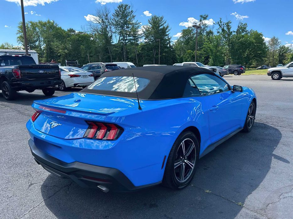 Ford Mustang EcoBoost Premium      2025