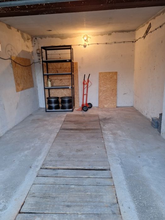 Garaż z kanałem 20m2 Olechów ul. Zakładowa jest prąd dostępny od 5 gru