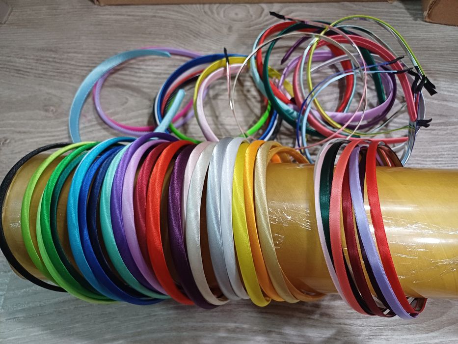 Обруч в атласной ленте