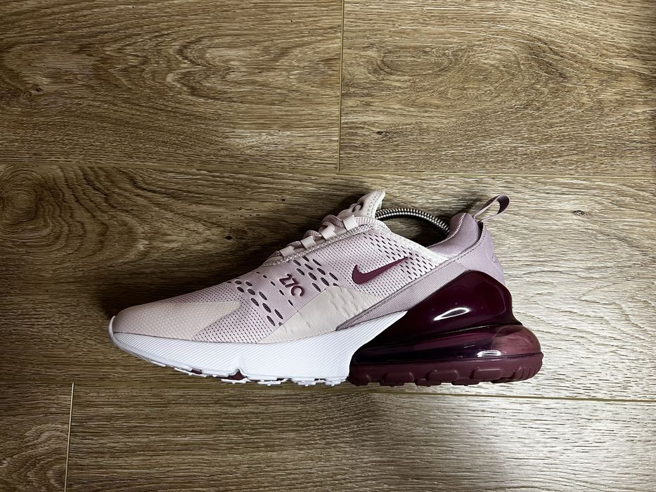 Продам БОМБЕЗНІ жіночі кросівки Nike Air Max 270 “Elemental Rose”