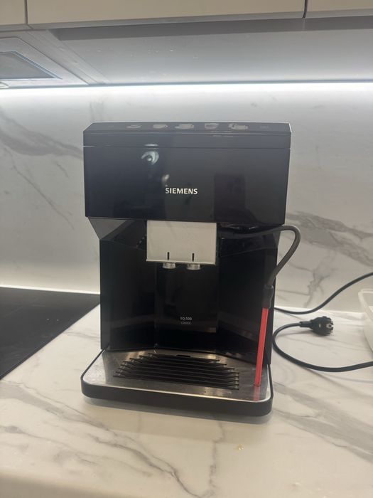 Топова кавомашина Siemens Siemens EQ 500 TP503D04 Німеччина б/у