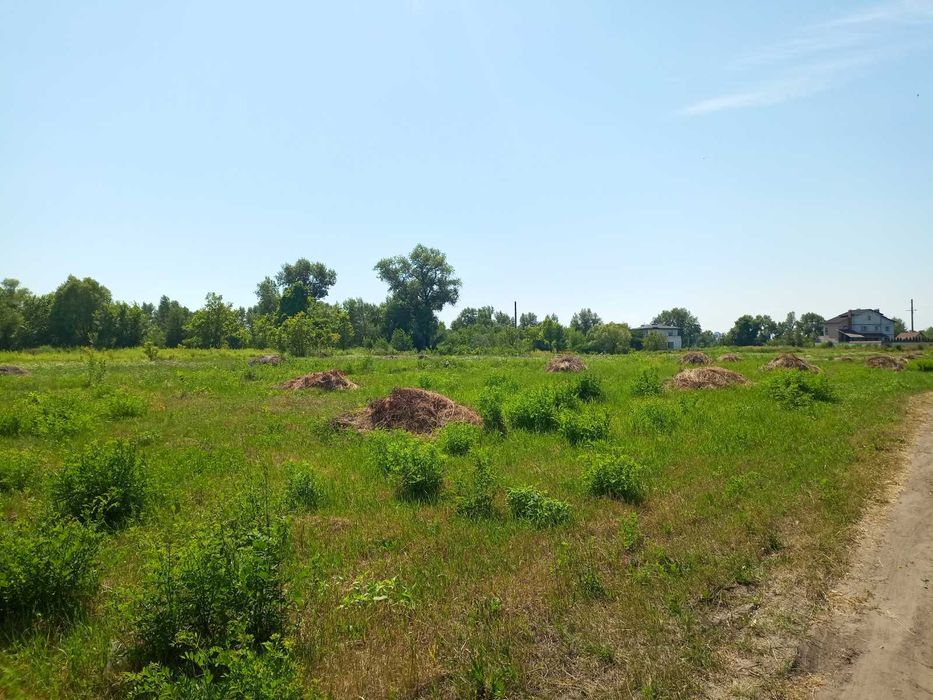 Продаж ділянки під забудову перша лінія від водойми на Троєщині без%