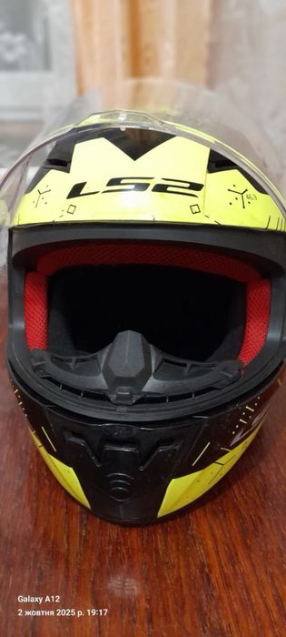 Мото Шолом LS2.