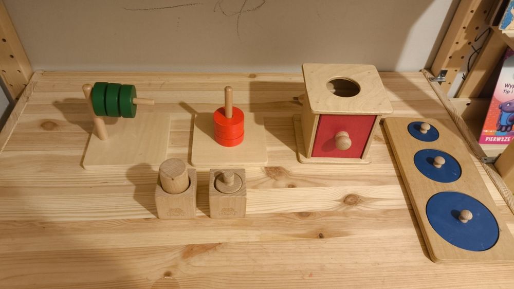 Montessori zabawki pomoce