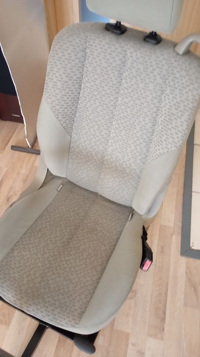 Stelaż simracing, simrig, pod kierownicę, Logitech, Thrustmaster