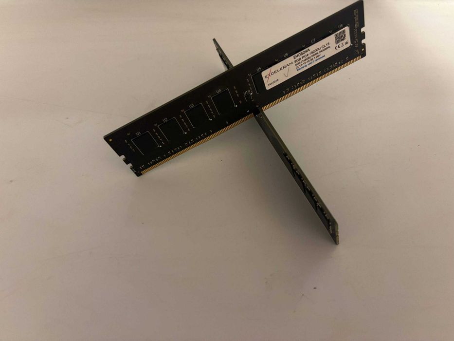 Оперативная память DDR4 16GB (2x8GB) Exceleram 2400MHz