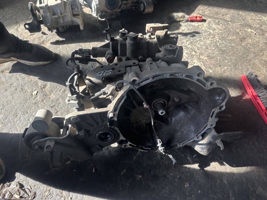 Kia ceed 1.6 crdi МКПП