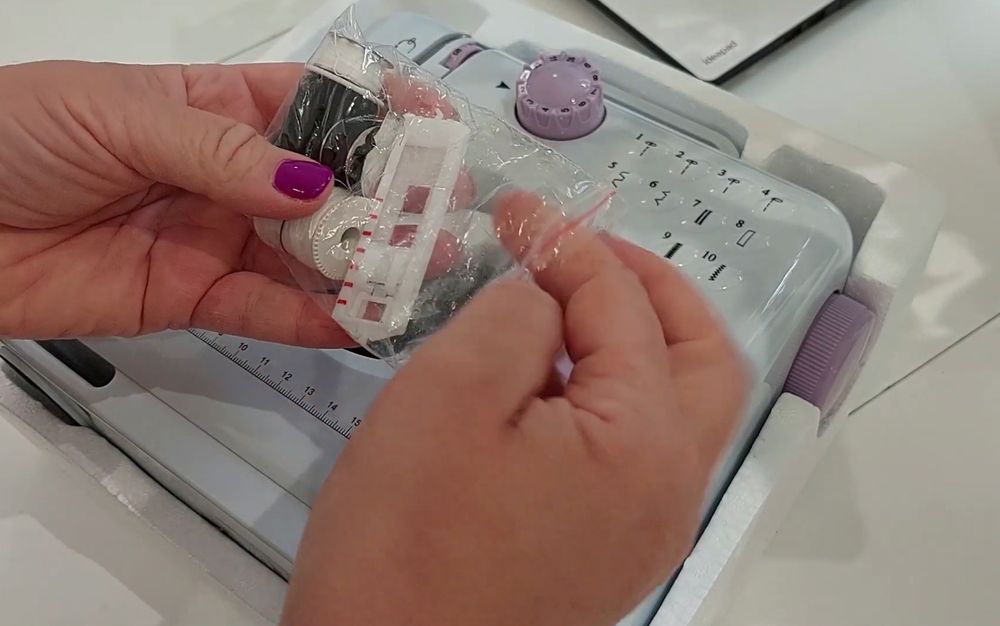 Швейная машинка  12 в 1/ машинка для шиття, професійна швейная машина