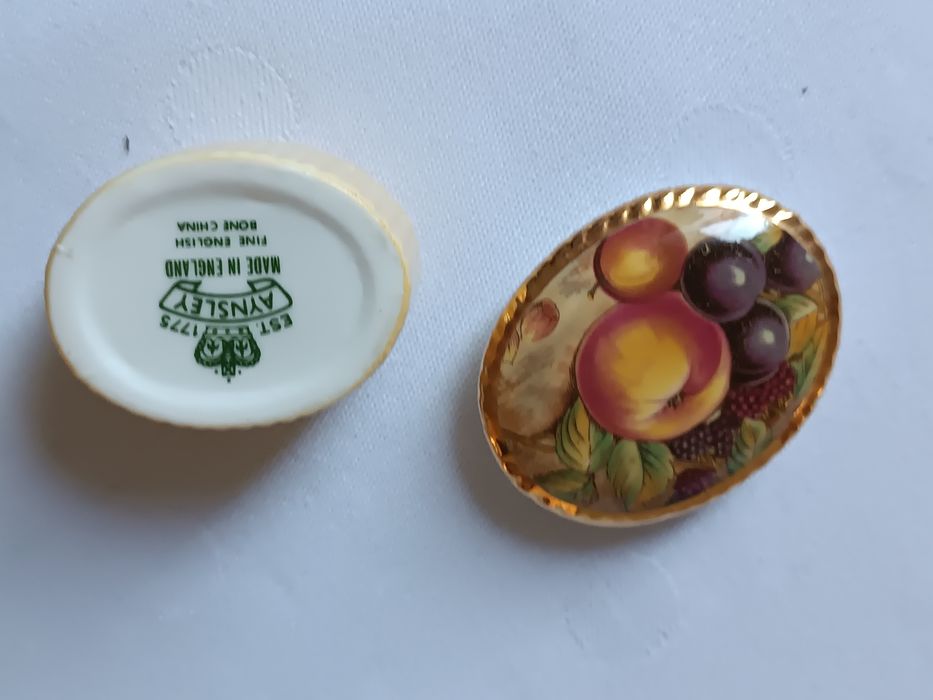 Puzdro porcelana angielska