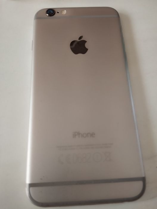 Apple iPhone 6 .