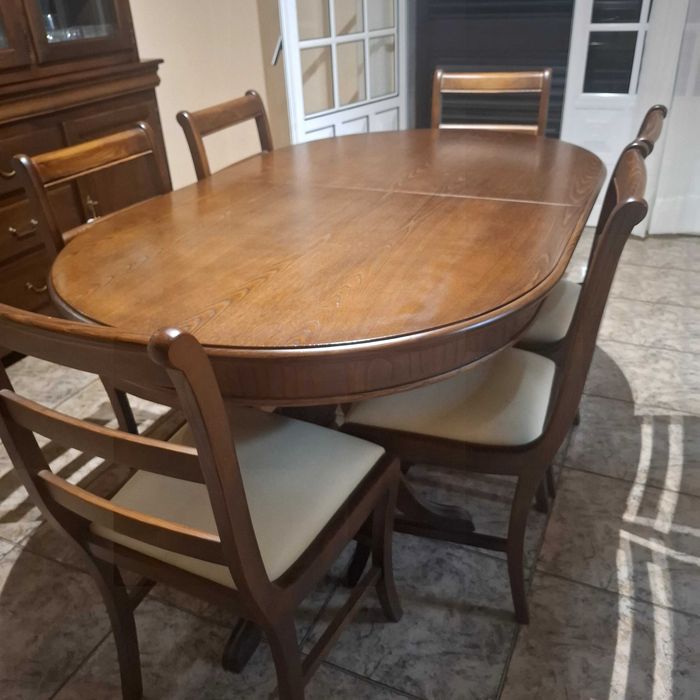 Vendo mesa de carvalho maciço + 6 cadeiras assento em pele