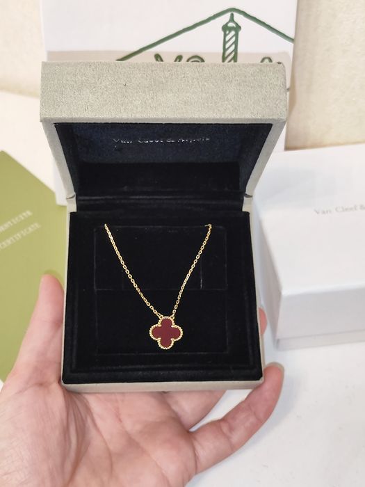 Підвіска Van Cleef  проба AU 750