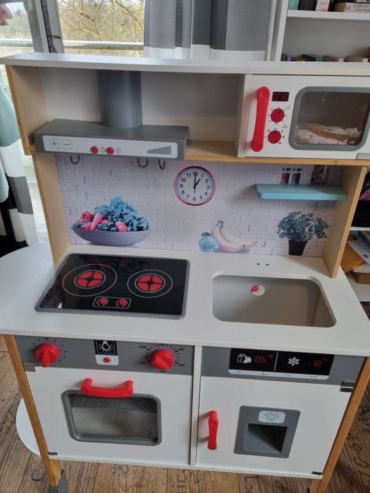 Sprzedam kuchnie dziecięca.