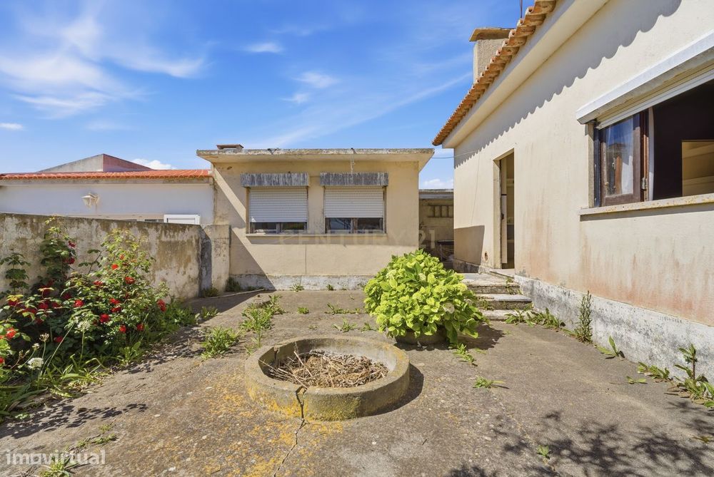O Seu Próximo Projeto a 10 Minutos da Ericeira - Moradia Térrea Isola