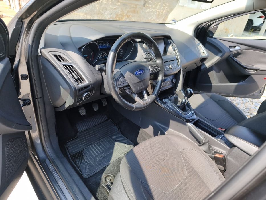 Ford focus 1.5 TDCI Titanium 2015