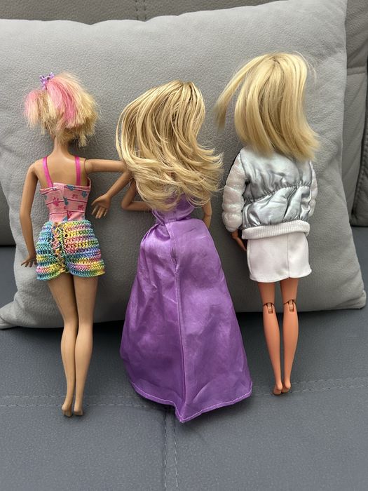 Vendo tres barbies muito bonitas
